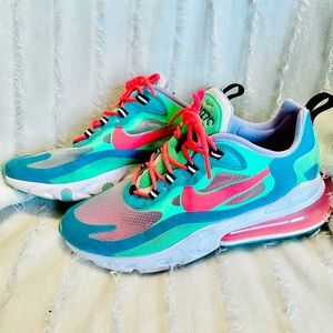 Nike Air Max 270 React
Psychedelic Movement (W)